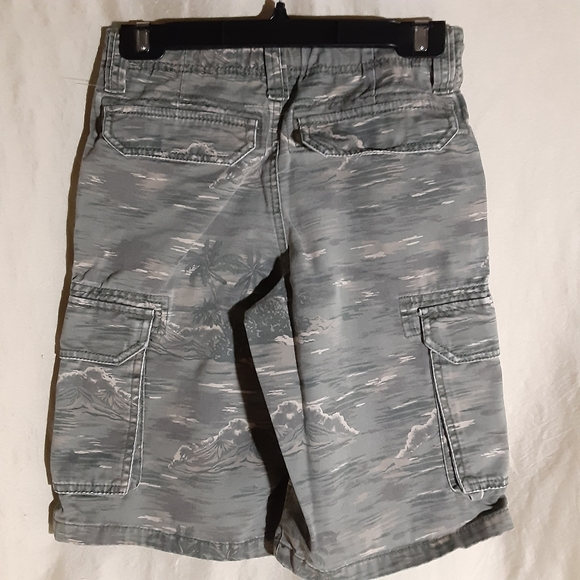 🍀3/$25 Old Navy cargo shorts for boys size 12 - Picture 2 of 5